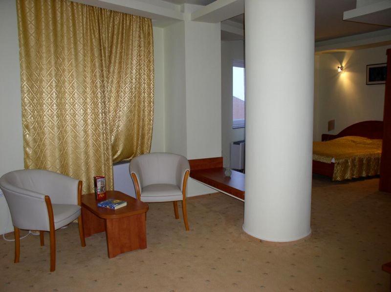 Rex Hotel ทูลเซีย ภายนอก รูปภาพ
