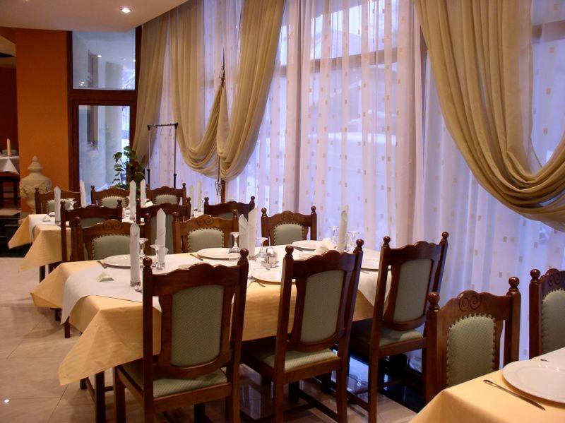 Rex Hotel ทูลเซีย ภายนอก รูปภาพ