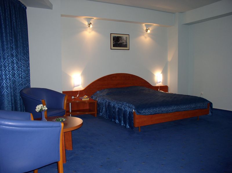 Rex Hotel ทูลเซีย ภายนอก รูปภาพ